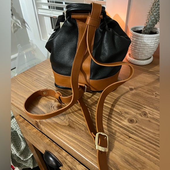 Valentina Convertible Sling Leather Backpack - Picture 3 of 12